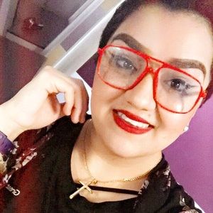 Meet your Posher, Veronica